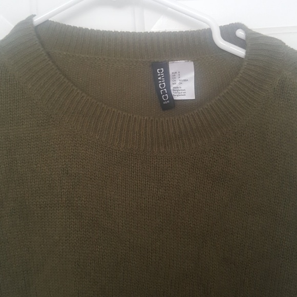 Green sweater - Picture 3 of 4